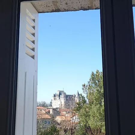 Logis De Fornel Bed and Breakfast *